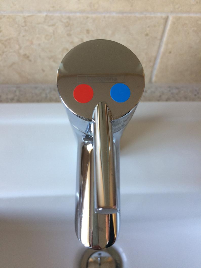 blue and red temperature dots for taps